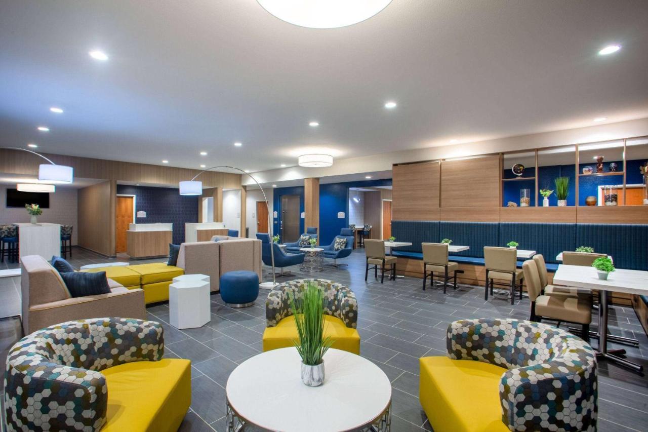 Microtel Inn & Suites By Wyndham Liberty Ne Kansas City Area Exteriör bild